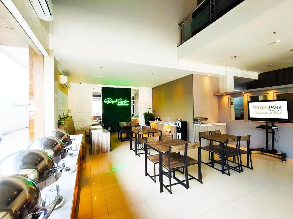 Onsite restaurant dining hall set up for morning breakfasts